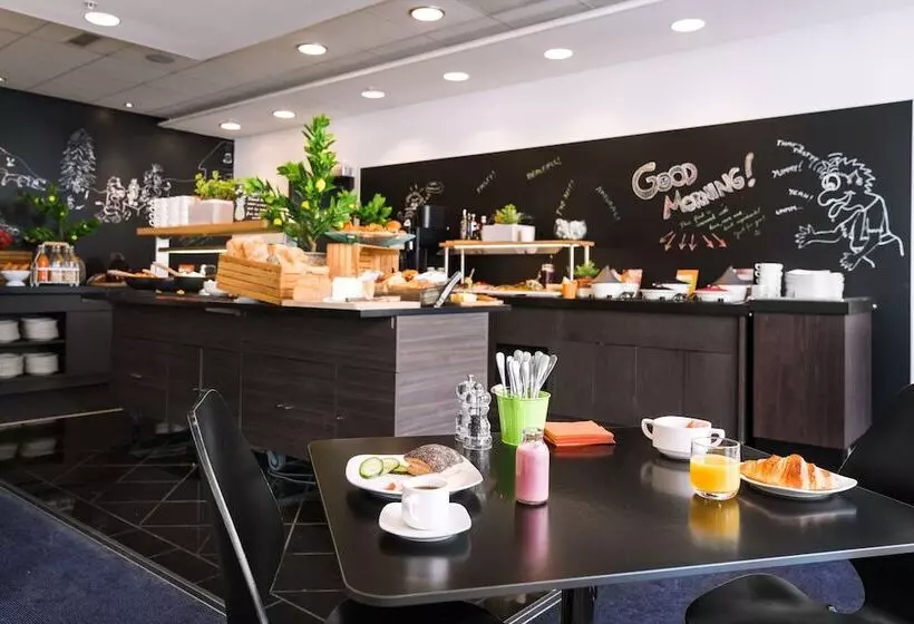 ホテル Radisson Red Oslo City Centre