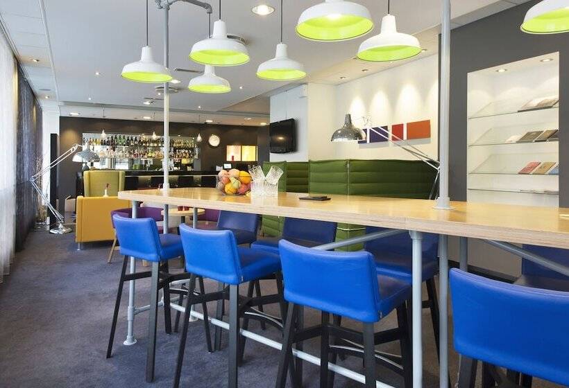 هتل Radisson Red Oslo City Centre