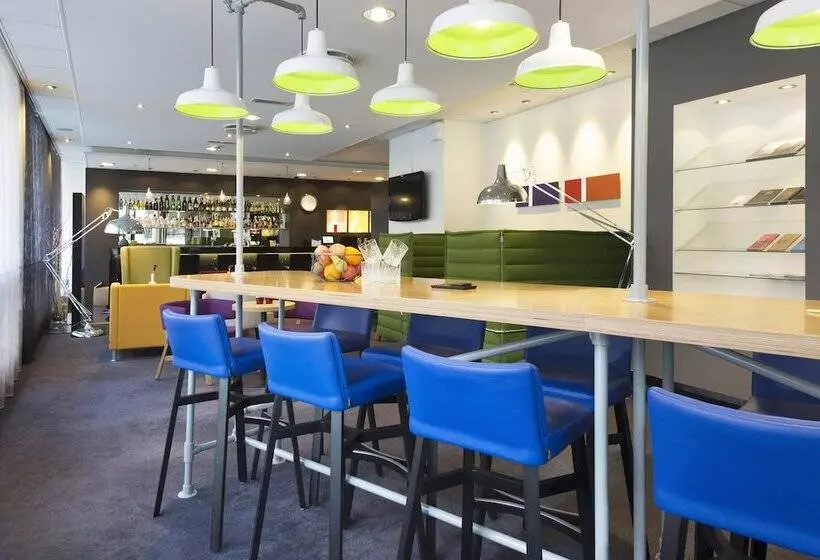 ホテル Radisson Red Oslo City Centre