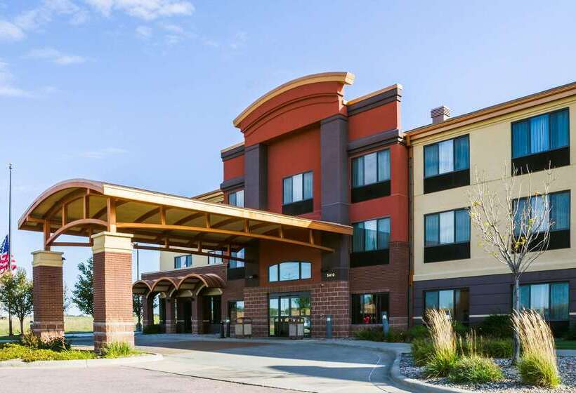 فندق Quality Inn & Suites Airport North