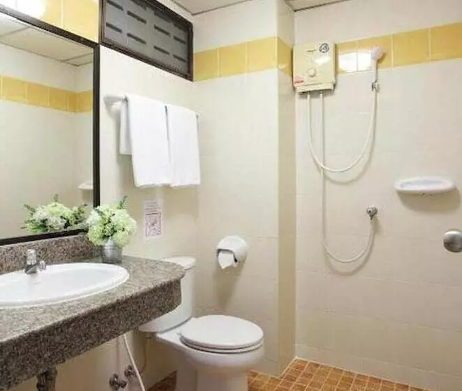 هتل Rambuttri Village Plaza