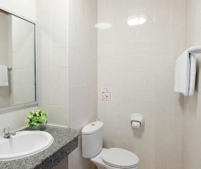 هتل Rambuttri Village Plaza