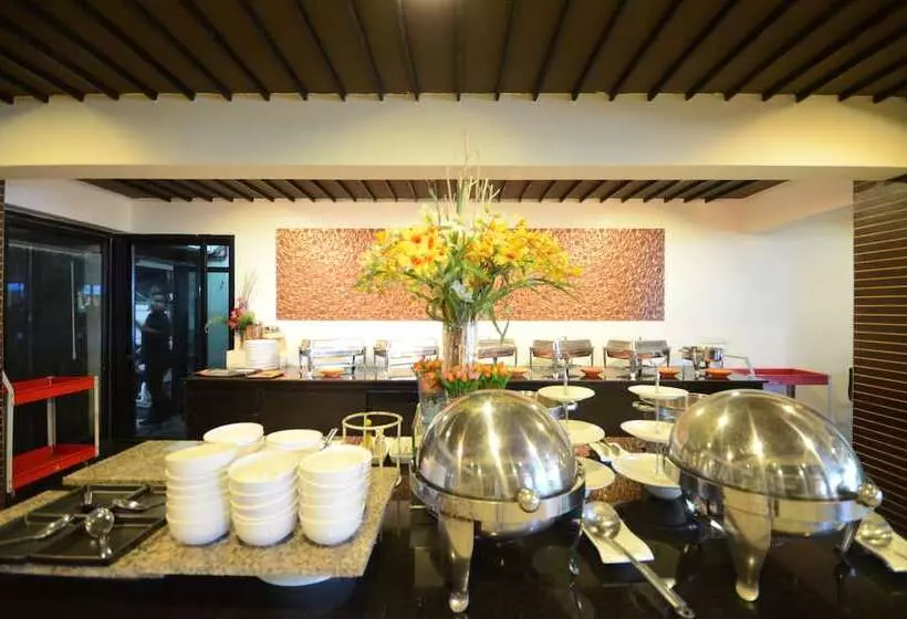 هتل Solace At Srinakarin