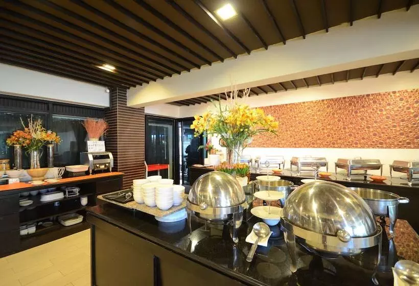 هتل Solace At Srinakarin