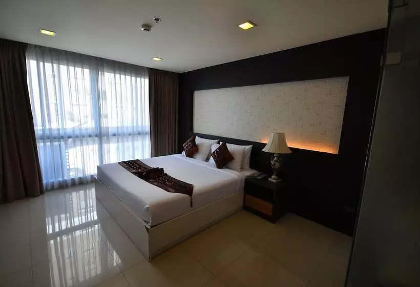 هتل Solace At Srinakarin