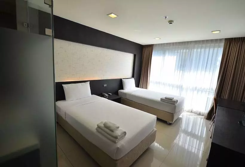 هتل Solace At Srinakarin