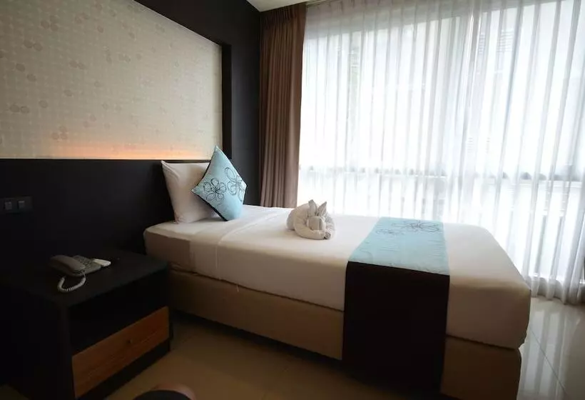 هتل Solace At Srinakarin