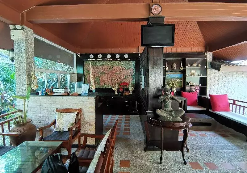 Hotel Thai Modern Resort & Spa Newly Renovated