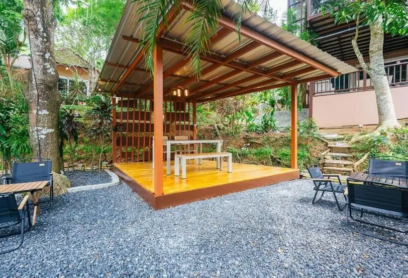 Hotelli Thai Modern Resort & Spa Newly Renovated