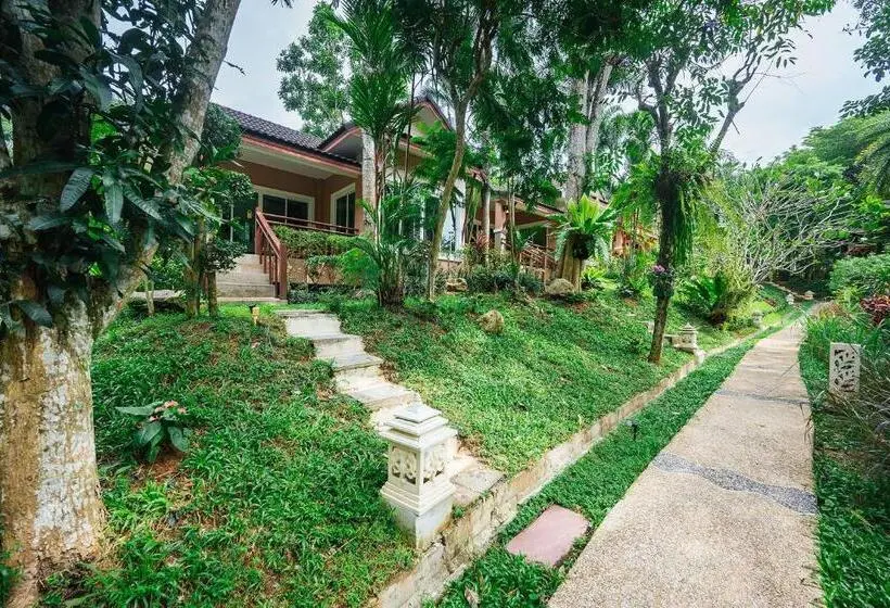 Hotelli Thai Modern Resort & Spa Newly Renovated