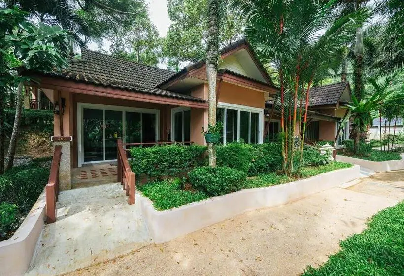 Hotelli Thai Modern Resort & Spa Newly Renovated