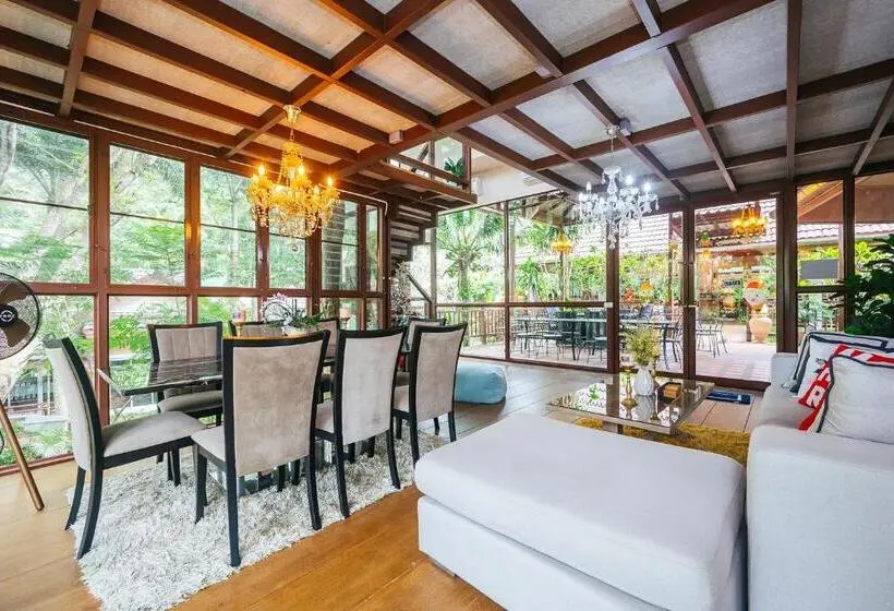 Hotelli Thai Modern Resort & Spa Newly Renovated