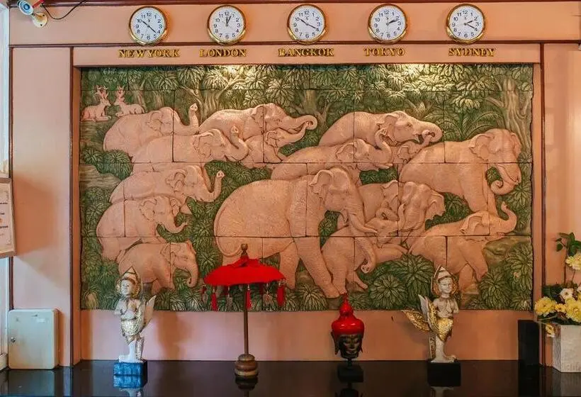 Hotelli Thai Modern Resort & Spa Newly Renovated