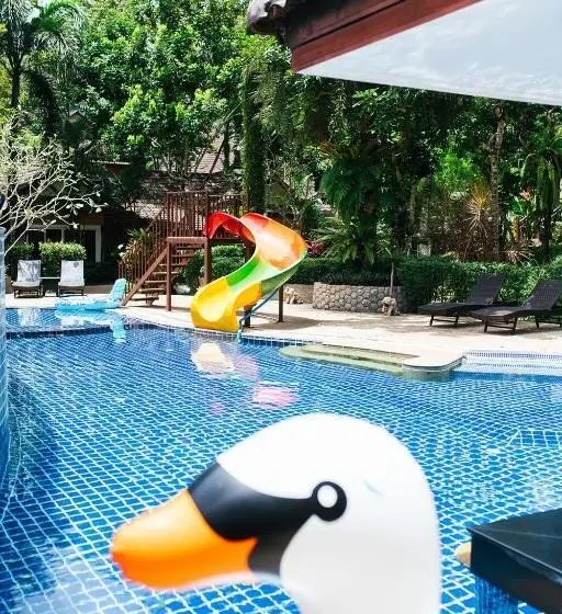 Hotelli Thai Modern Resort & Spa Newly Renovated