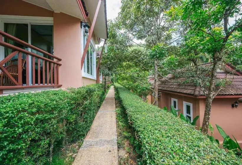 Hotelli Thai Modern Resort & Spa Newly Renovated