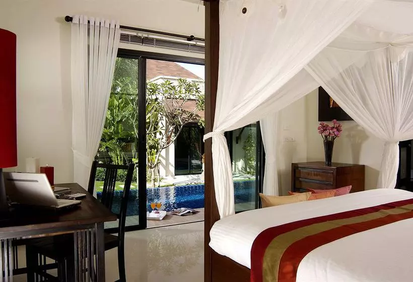 ホテル Two Villas Holiday Oriental Style Nai Harn Beach