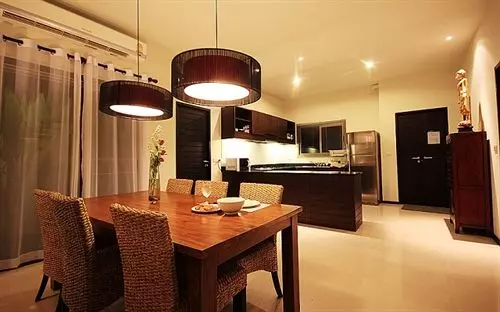 ホテル Two Villas Holiday Oriental Style Nai Harn Beach