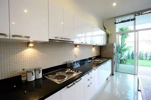 ホテル Two Villas Holiday Oriental Style Nai Harn Beach