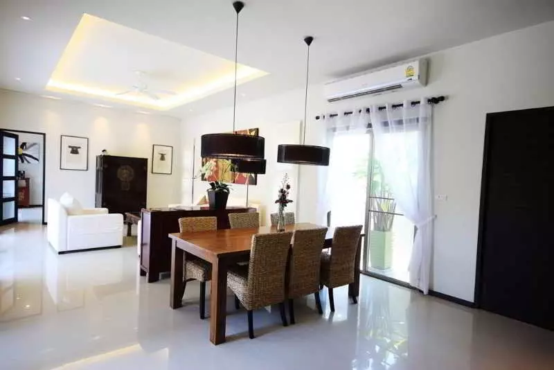 ホテル Two Villas Holiday Oriental Style Nai Harn Beach