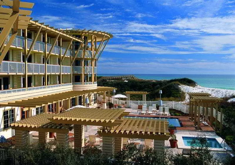 هتل Watercolor Inn & Resort