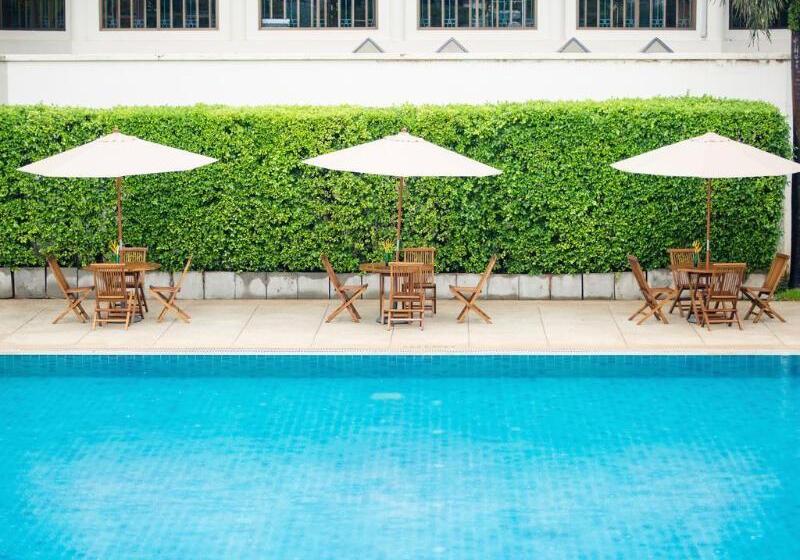 Maneechan Resort Sha Extra Plus