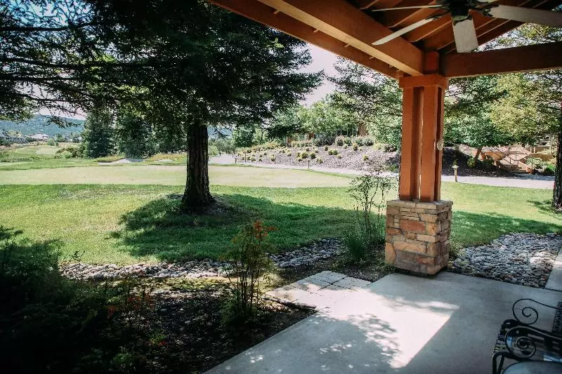 Gateway Hotel, Trademark Collection By Wyndham