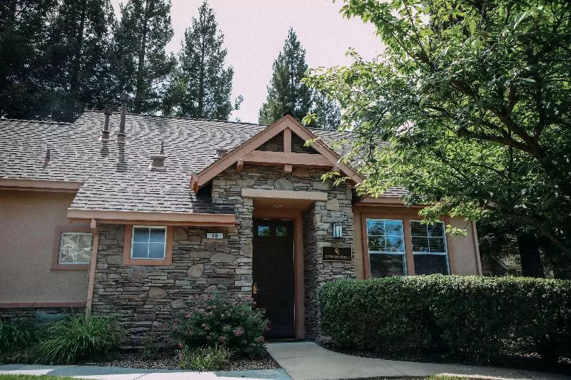 Gateway Hotel, Trademark Collection By Wyndham