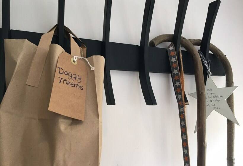 Cosy Lincs Wolds Cottage In Picturesque Tealby