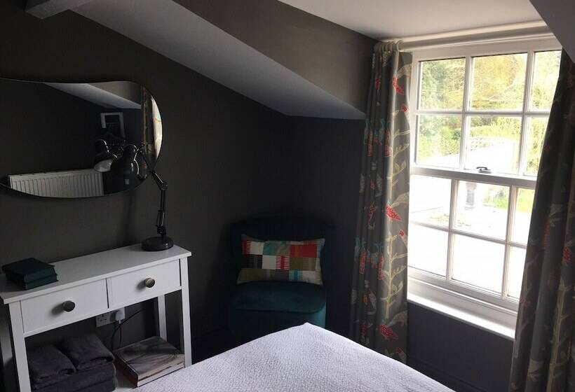 Cosy Lincs Wolds Cottage In Picturesque Tealby