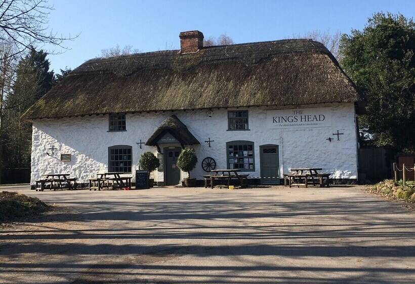 Cosy Lincs Wolds Cottage In Picturesque Tealby