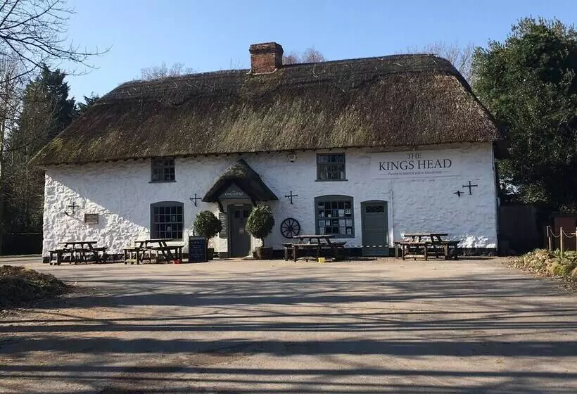 Cosy Lincs Wolds Cottage In Picturesque Tealby