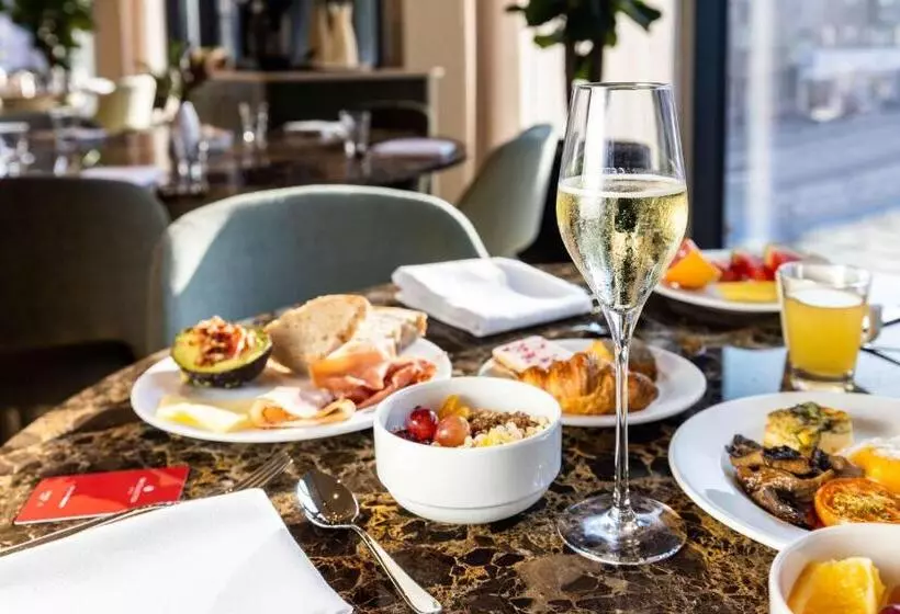 ホテル NH Collection Copenhagen