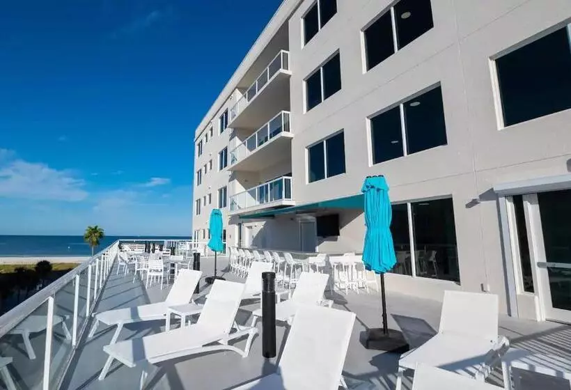 ホテル The Avalon Club