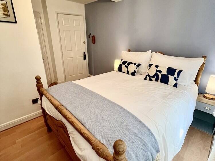 Meadow Rise Guest House