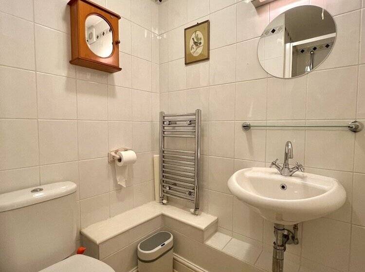 Meadow Rise Guest House