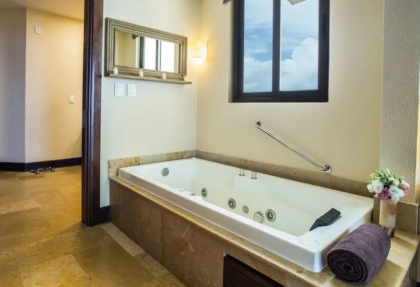 Dreams Riviera Cancun Resort & Spa - All Inclusive