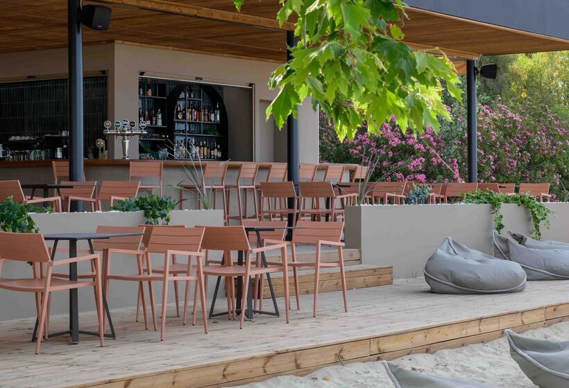 Hotel Akrathos Beach