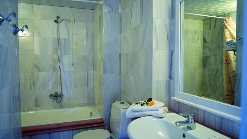 هتل Alantha Apartments