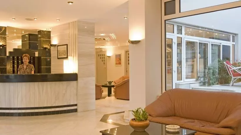 酒店 Alantha Apartments