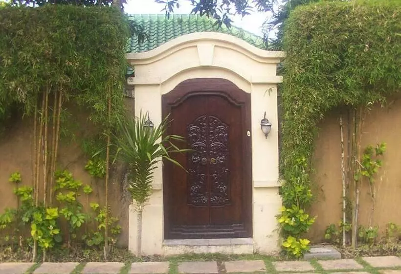Hotel Bali Emerald Villas