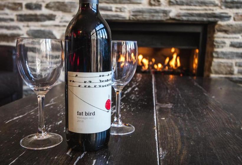 فندق Base Backpackers Wanaka  Hostel