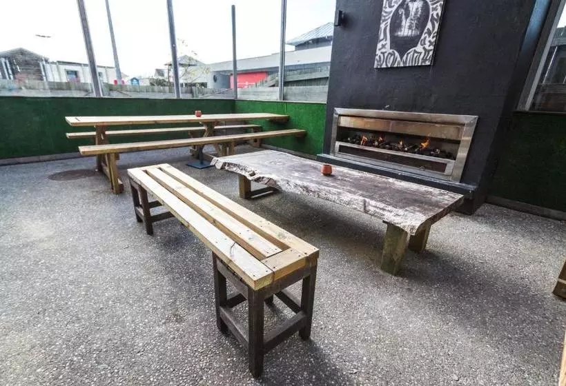 Hotel Base Backpackers Wanaka  Hostel