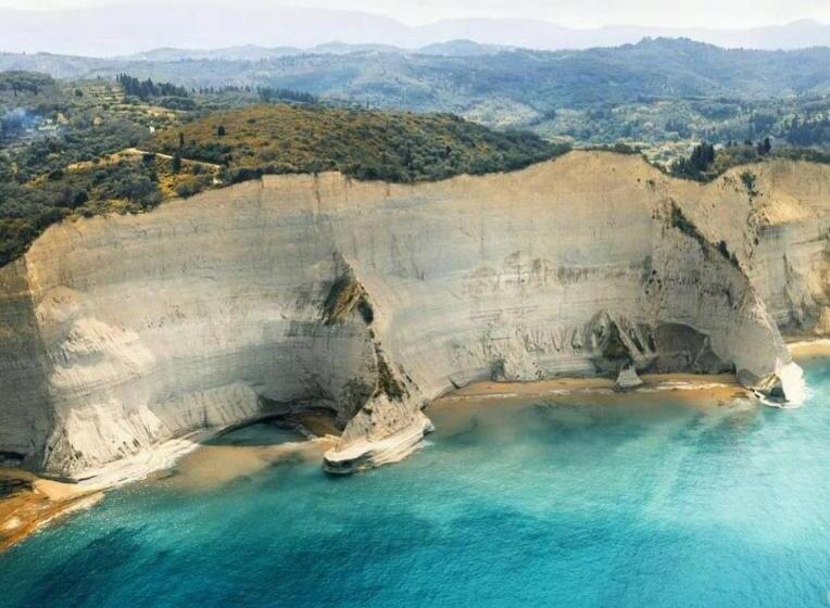 בית מלון כפרי Blue Sky