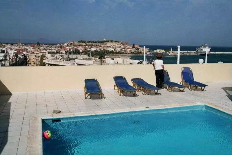 Отель Constantin