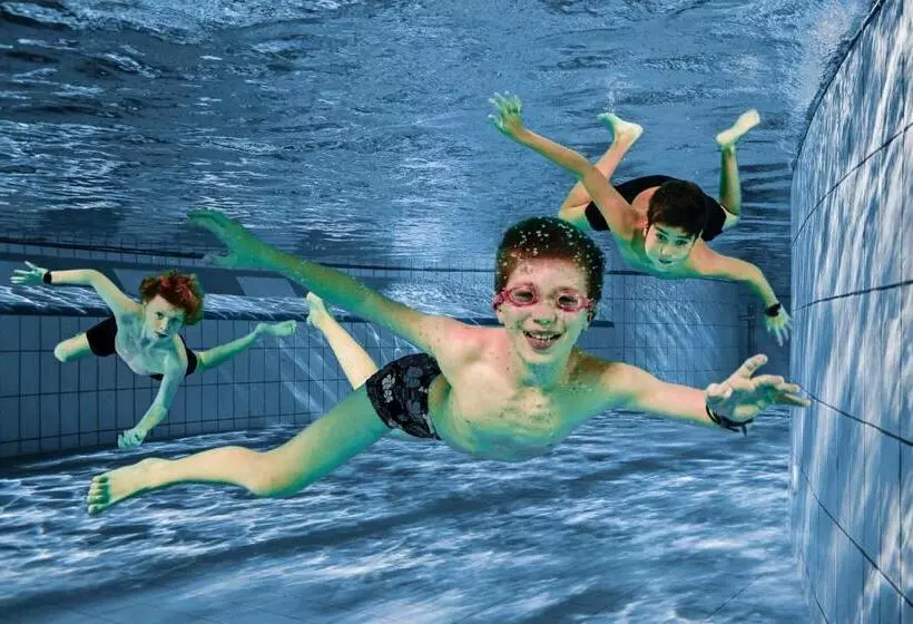 בית מלון כפרי Courtyard By Marriott Basel