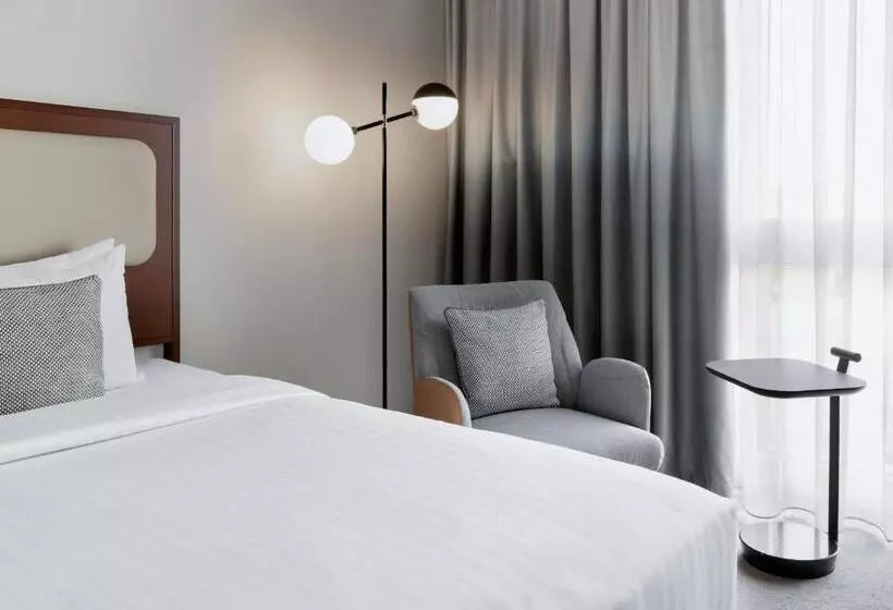 בית מלון כפרי Courtyard By Marriott Basel