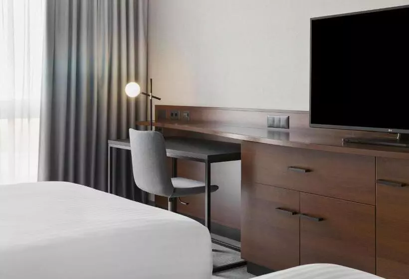 בית מלון כפרי Courtyard By Marriott Basel