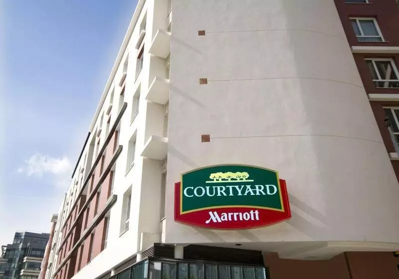 فندق Courtyard By Marriott Paris Saint Denis