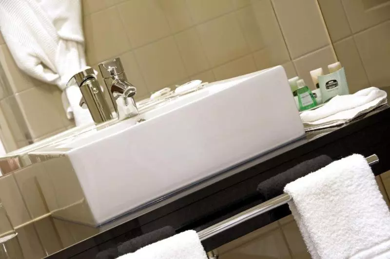 فندق Courtyard By Marriott Paris Saint Denis