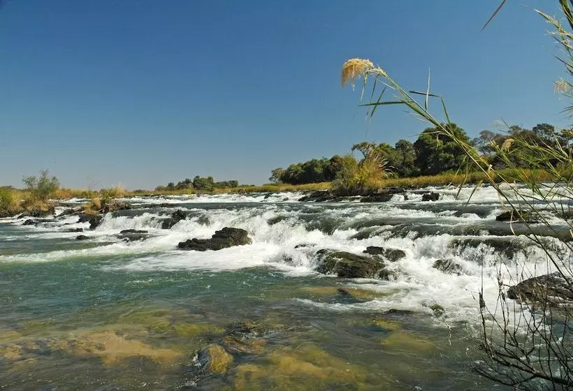 هتل Divava Okavango Resort & Spa